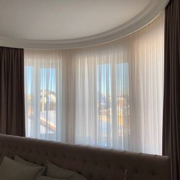 Классическая штора с автоматически механизмом 